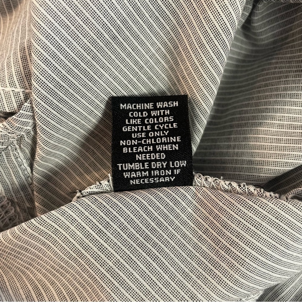 BKE Men's Athletic Fit Long Sleeve Button Up Gray/White Striped Shirt - Picture 7 of 11